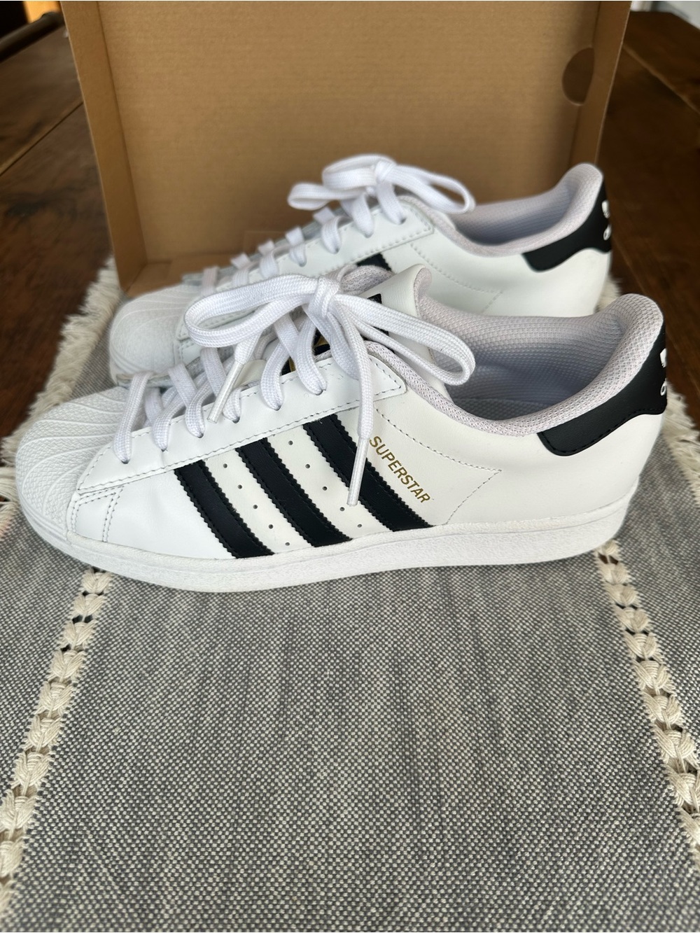 adidas women Superstar Sneakers - White/Black
